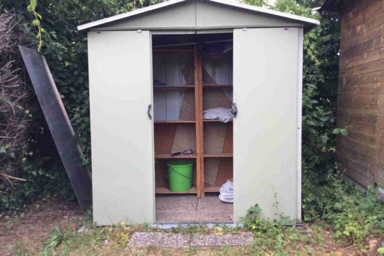 découvrez comment trouver des abris de jardin gratuits facilement et profitez d'un espace de rangement supplémentaire sans dépenser un centime.